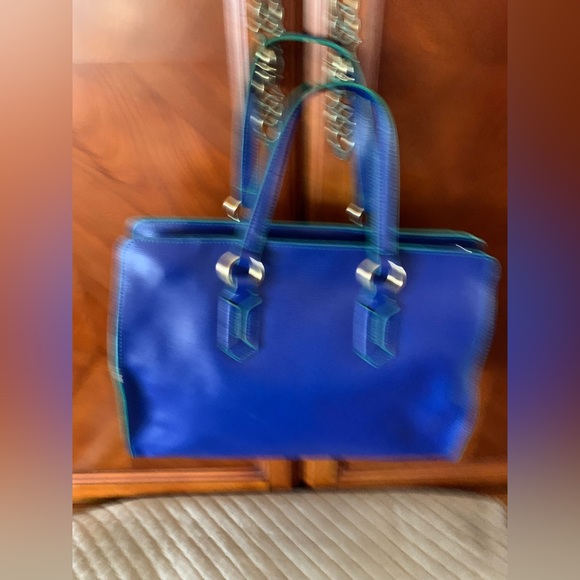 Handbag - Picture 5 of 9